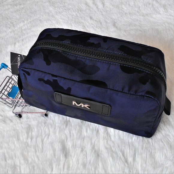Michael Kors Kent Camo Jacquard Toiletry Kit - Picture 6 of 11